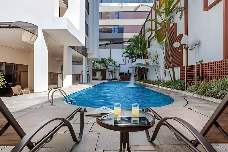 Apto com Piscina e Academia