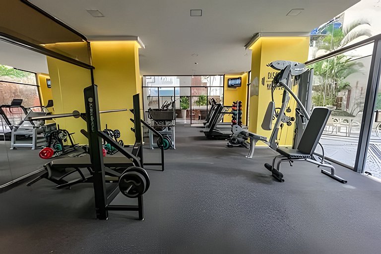 Apto com Piscina e Academia