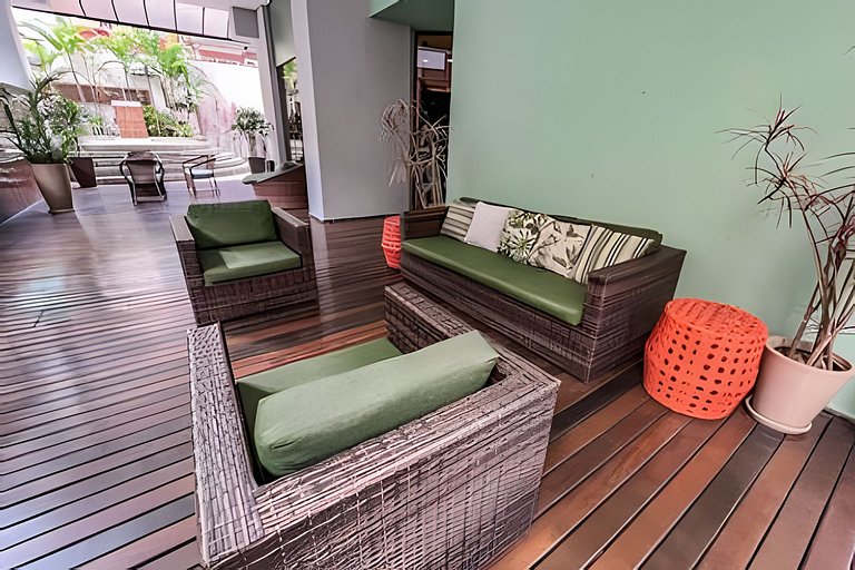 Apto com Piscina e Academia