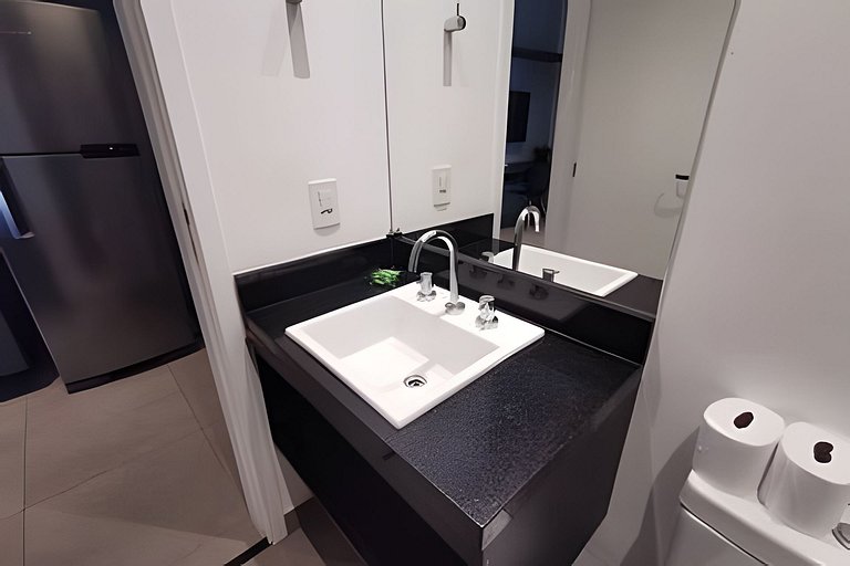 Apto com Piscina e Academia