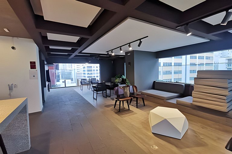 O Apartamento do Amanhã, Disponível Hoje| Valente