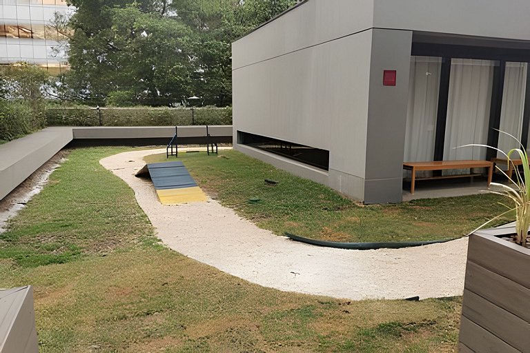 Apto com Piscina e Academia