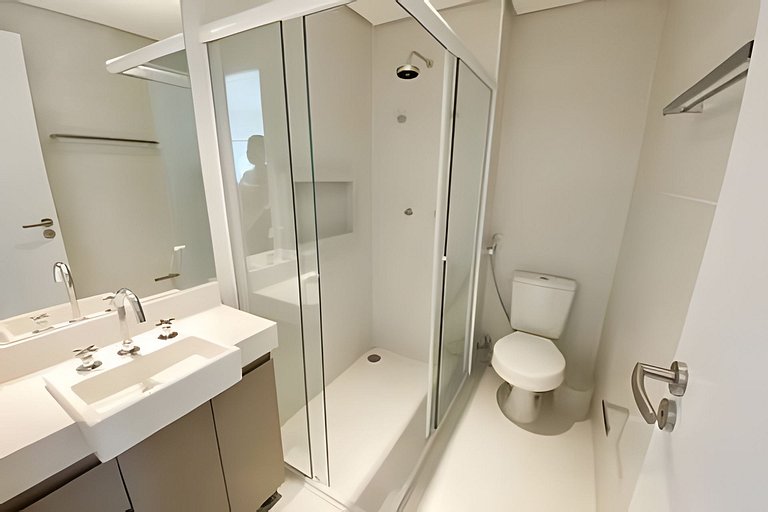 Ap com piscina e academia prox. Metro Oscar Freire
