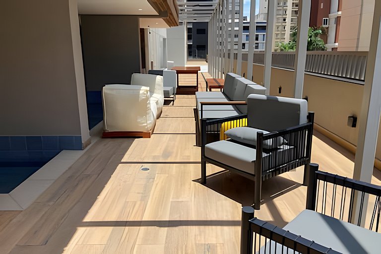 Apt com Academia e Piscina