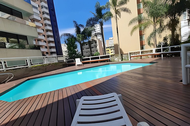 Conforto com piscina Fifith Avenue