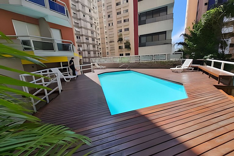 Conforto com piscina Fifith Avenue