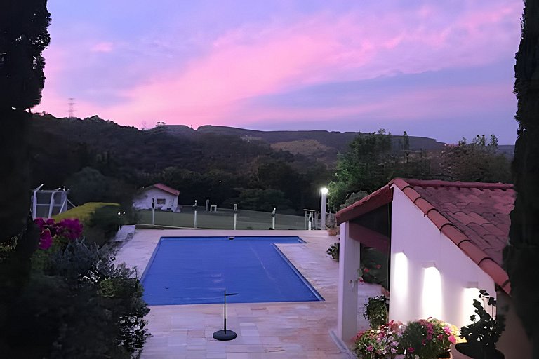 Chácara com vista maravilhosa e piscina