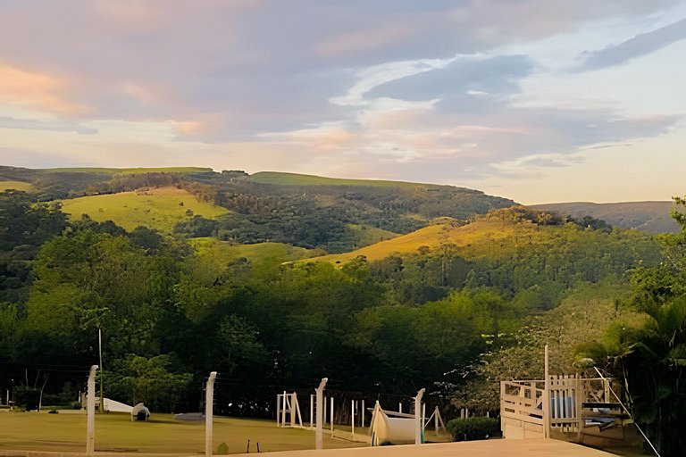 Chácara com vista maravilhosa e piscina