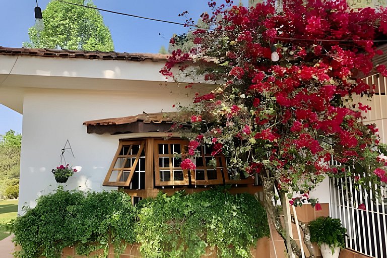 Chácara com vista maravilhosa e piscina