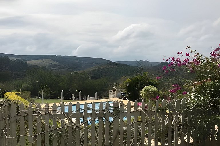 Chácara com vista maravilhosa e piscina