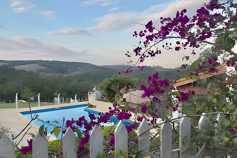 Chácara com vista maravilhosa e piscina