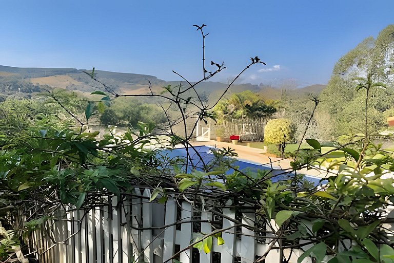 Chácara com vista maravilhosa e piscina