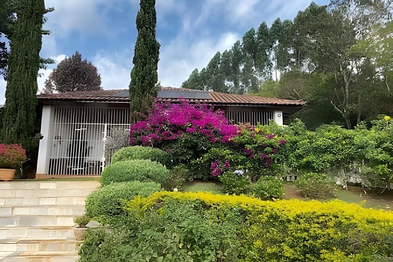 Chácara com vista maravilhosa e piscina