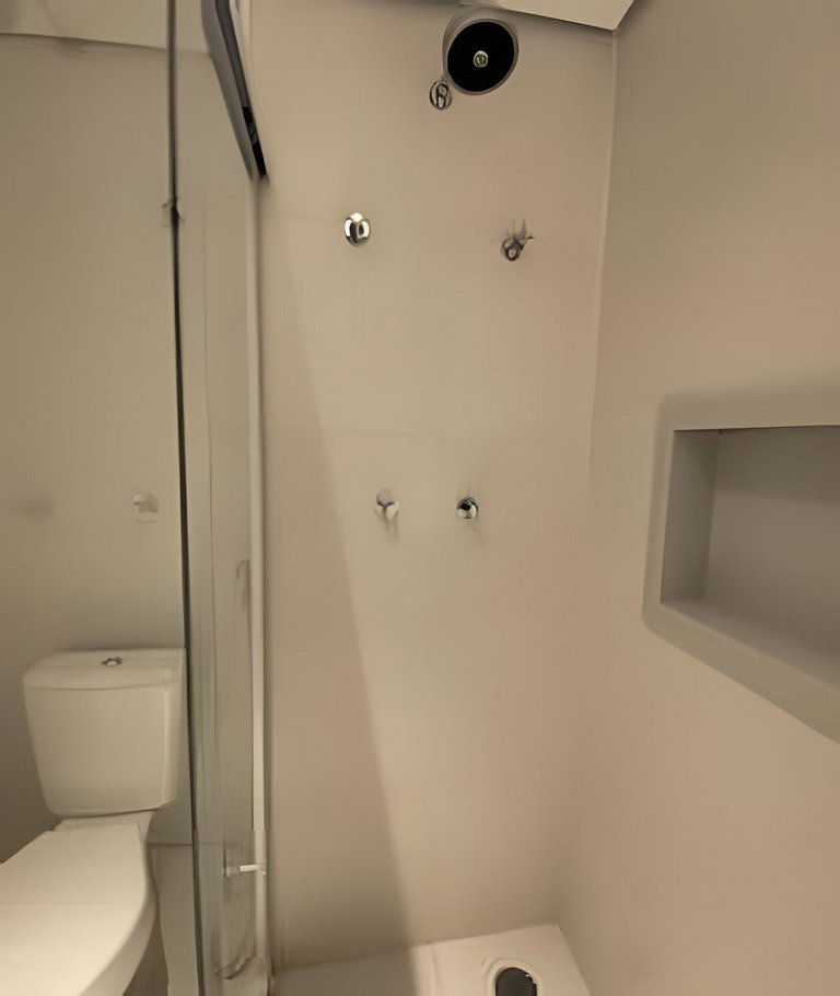 Apto confortável em pinheiros.