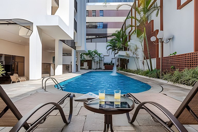 Apto piscina ao lado Oscar Freire
