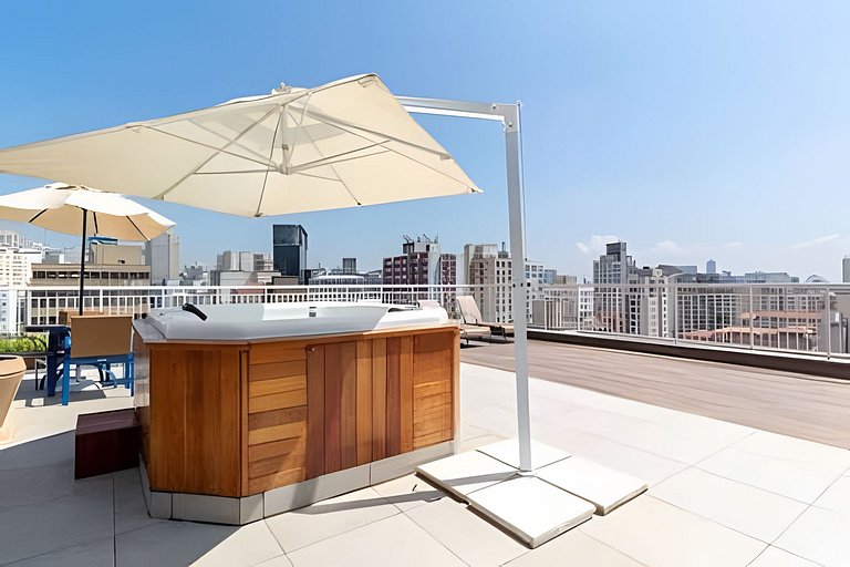 Ap com Piscina e Jacúzzi