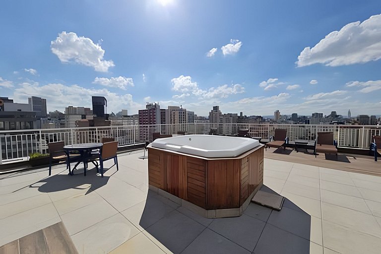 Ap com Piscina e Jacúzzi