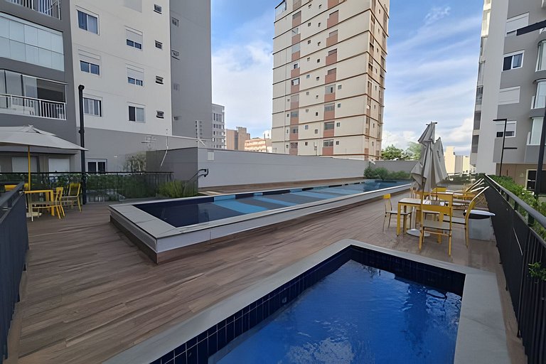 Ap com Piscina e Jacúzzi