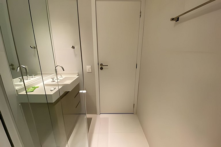 Flat lindo com piscina aquecida