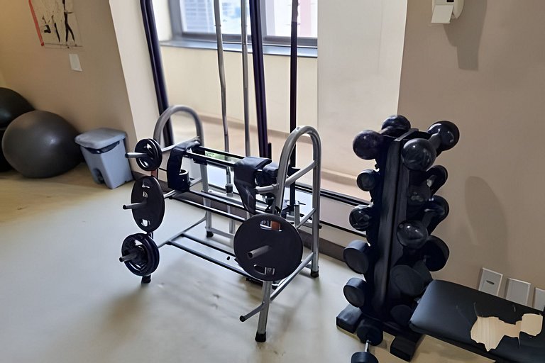 Apto com Piscina e Academia no Jardim Paulista