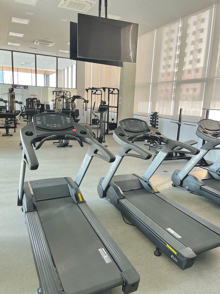 Studio c/ Piscina e Academia