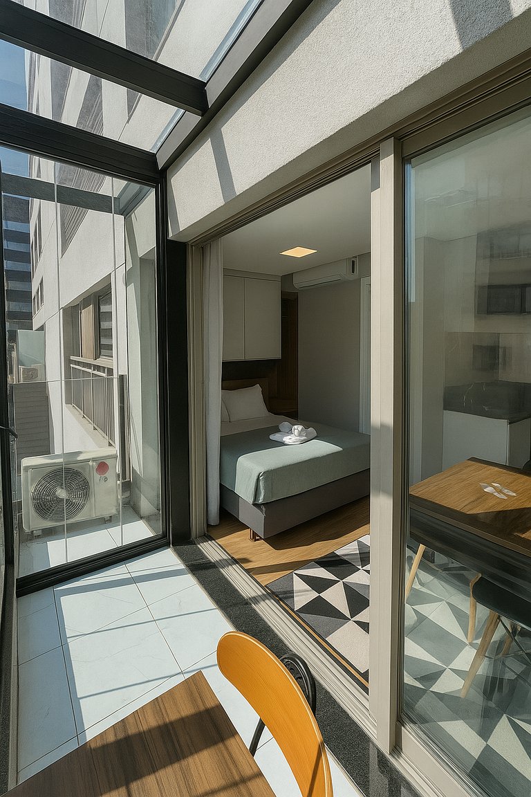 Apto charmoso com piscina próximo da Av Paulista.