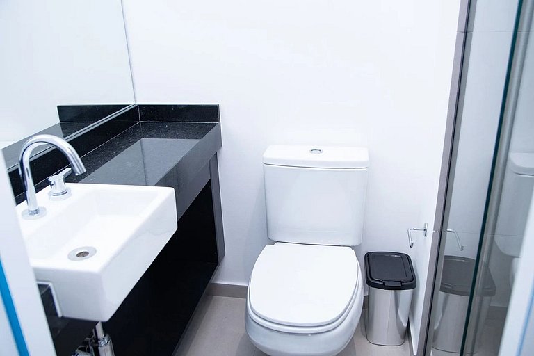 Apto com Piscina e Academia