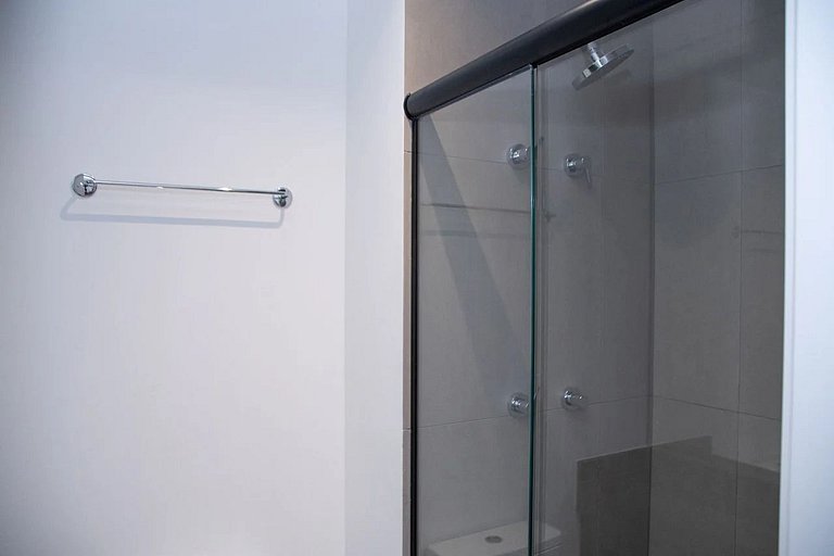 Apto com Piscina e Academia