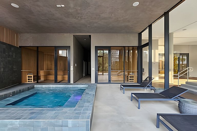 VN Millennium: Piscina, Wi-Fi e Academia