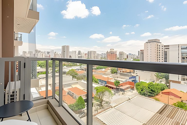 Apê com piscina em Moema