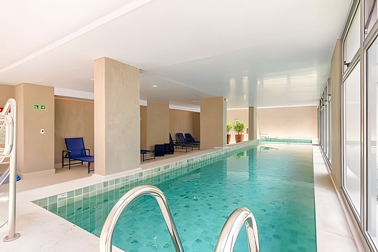 Apê com piscina em Moema