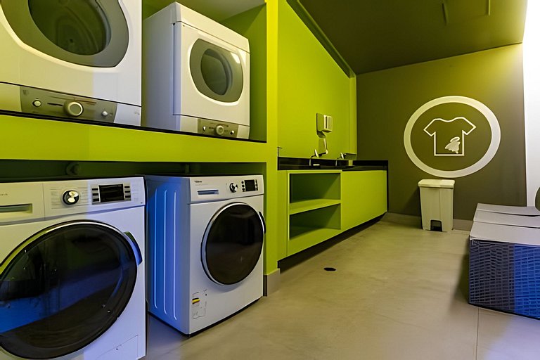 Apartamento com piscina na Vila Olímpia