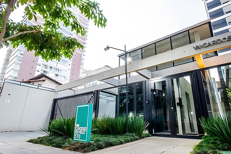 Apartamento com piscina na Vila Olímpia