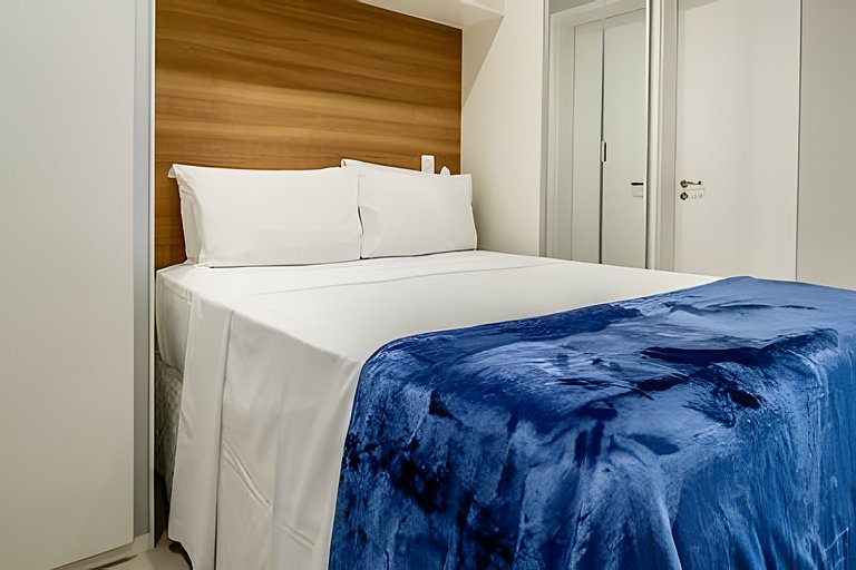 Apartamento com piscina na Aclimação