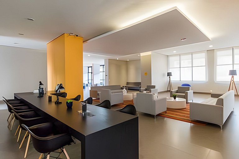 Apartamento com piscina na Aclimação