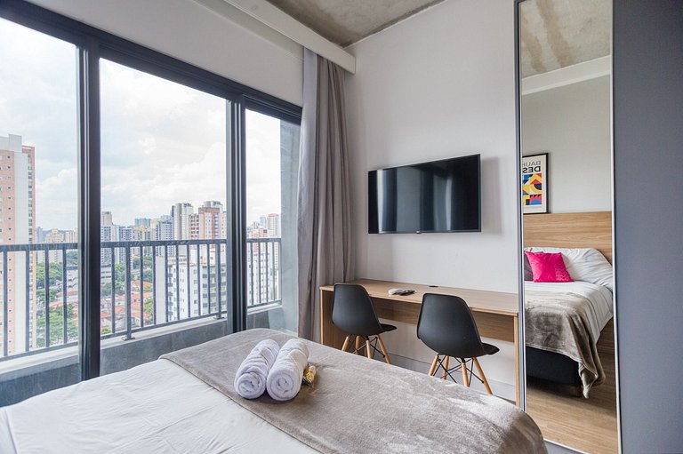 Apto com ótima localização na vila olímpia